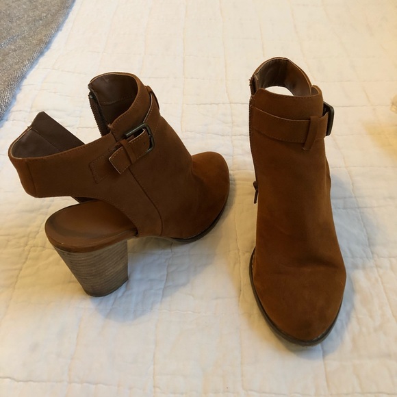 Brown suede booties - Picture 4 of 4